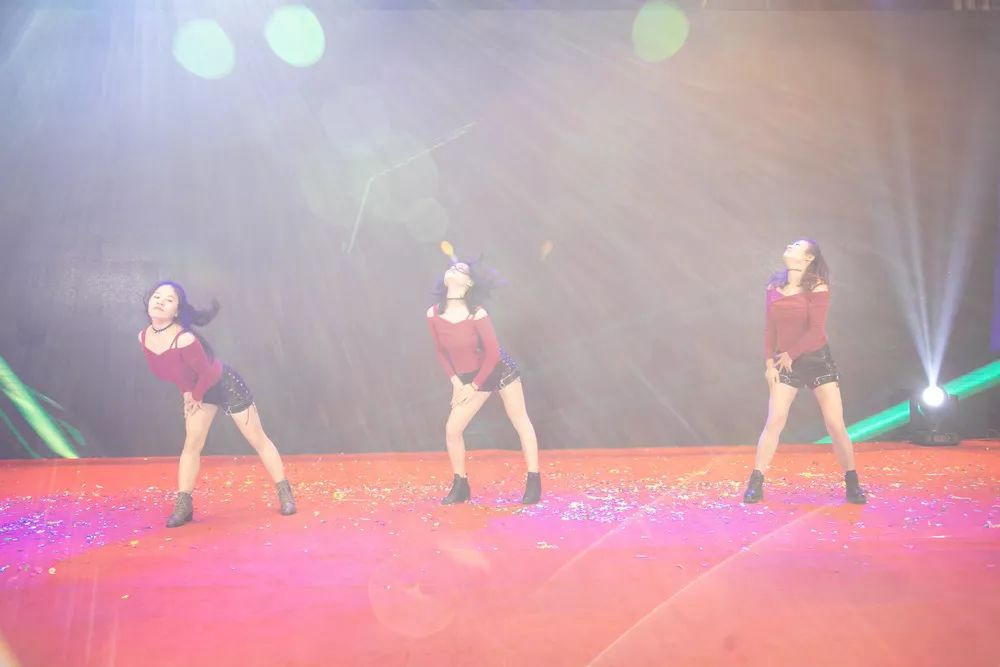 ��ʱ����(�й���)�������ǲ�